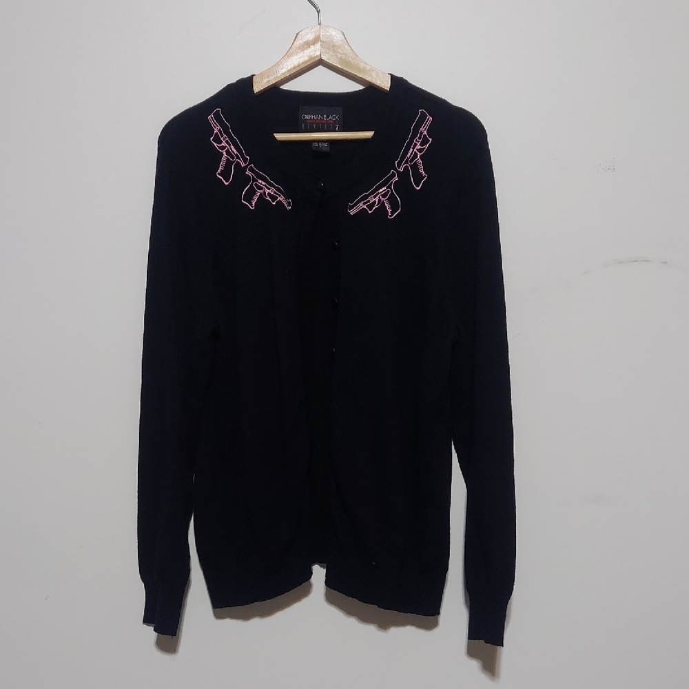 Orphan Black Alison Hendrix Pink Gun Embroidered Black Button Down Cardigan 2X - Picture 2 of 5